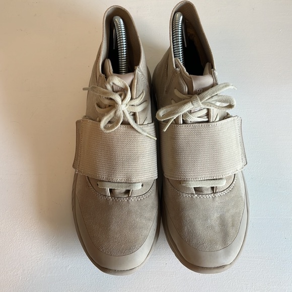 ZARA Kid’s Beige Suede Discreet Lace Up High Top Sneaker Size 37 (6.5) - Picture 3 of 10